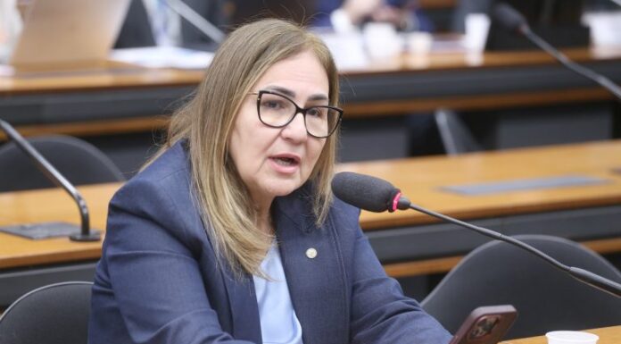 Comissão aprova projeto que inclui supervisores das secretarias de Educação em regras de aposentadoria especial Comissão aprova projeto que inclui supervisores das secretarias de Educação em regras de aposentadoria especial