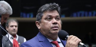 Comissão aprova projeto que isenta produtos de acessibilidade do imposto de importação Comissão aprova projeto que isenta produtos de acessibilidade do imposto de importação