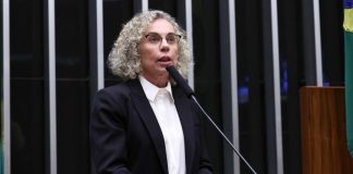 Comissão aprova projeto que mantém diretrizes do Ministério da Saúde para mamografias no SUS Comissão aprova projeto que mantém diretrizes do Ministério da Saúde para mamografias no SUS