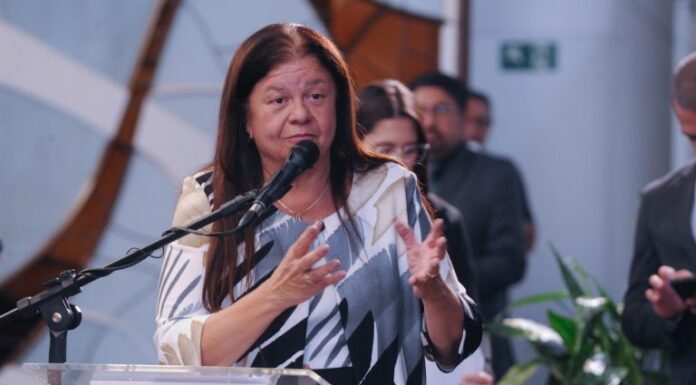 Comissão aprova projeto que obriga SUS a elaborar protocolo para tratamento de sintomas do climatério Comissão aprova projeto que obriga SUS a elaborar protocolo para tratamento de sintomas do climatério