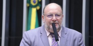 Comissão aprova projeto que permite doações do exterior para socorro em desastres naturais Comissão aprova projeto que permite doações do exterior para socorro em desastres naturais