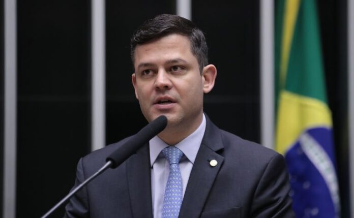 Comissão aprova projeto que permite indenizar agricultor sem usar o Cadastro Ambiental Rural Comissão aprova projeto que permite indenizar agricultor sem usar o Cadastro Ambiental Rural