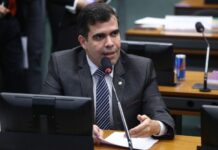 Comissão aprova projeto que prevê apreensão de veículo por transporte irregular de animais vivos Comissão aprova projeto que prevê apreensão de veículo por transporte irregular de animais vivos