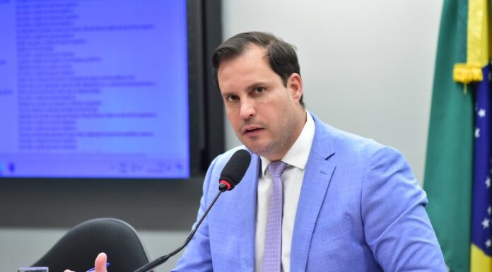 Comissão aprova projeto que proíbe condenados por tráfico em conselhos de políticas sobre drogas Comissão aprova projeto que proíbe condenados por tráfico em conselhos de políticas sobre drogas