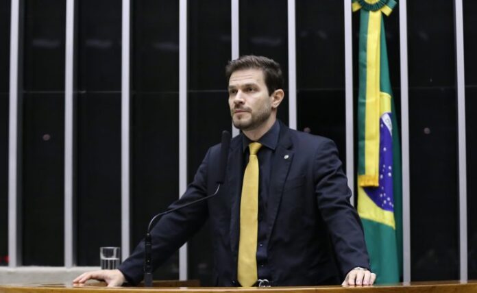 Comissão aprova projeto que tipifica como crime causar sofrimento a pessoa em razão de sua deficiência Comissão aprova projeto que tipifica como crime causar sofrimento a pessoa em razão de sua deficiência