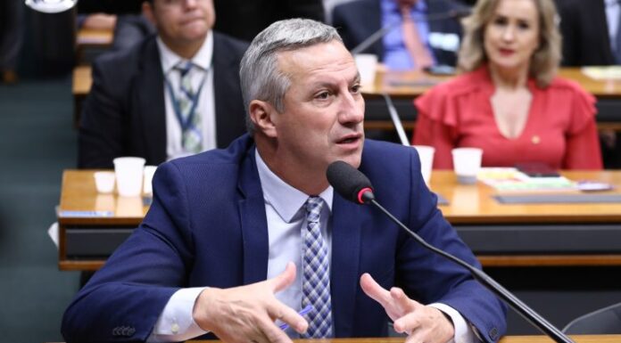Comissão aprova projeto que transforma maus-tratos e abandono de idosos em crime hediondo Comissão aprova projeto que transforma maus-tratos e abandono de idosos em crime hediondo