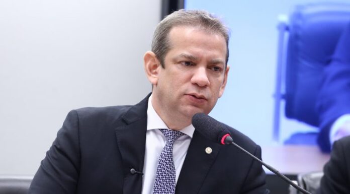Comissão aprova proposta de isenção do Imposto de Renda a idoso com comorbidade Comissão aprova proposta de isenção do Imposto de Renda a idoso com comorbidade