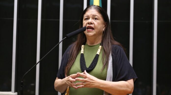 Comissão aprova proposta para impedir corte de BPC por posse de veículo na família Comissão aprova proposta para impedir corte de BPC por posse de veículo na família