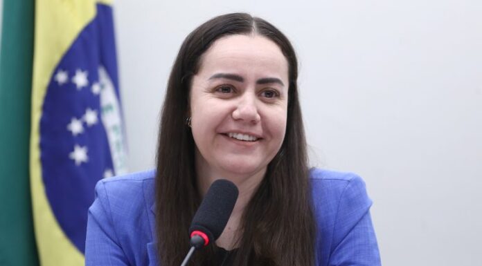 Comissão aprova proposta que facilita acesso a escolas públicas de municípios vizinhos Comissão aprova proposta que facilita acesso a escolas públicas de municípios vizinhos