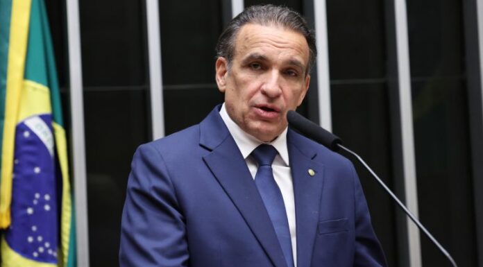 Comissão aprova regra que transfere para fabricante a conferência inicial de tacógrafos Comissão aprova regra que transfere para fabricante a conferência inicial de tacógrafos