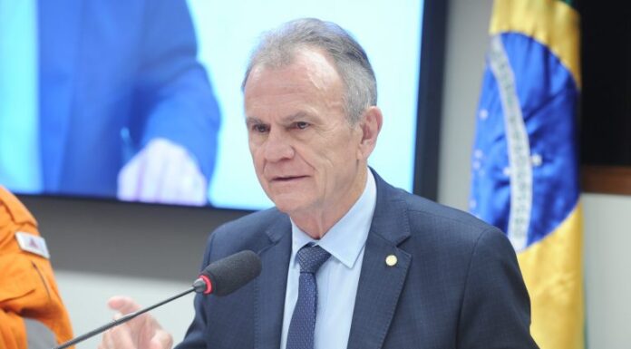 Comissão aprova regras para adoção de espaço público por entidade ou empresa Comissão aprova regras para adoção de espaço público por entidade ou empresa