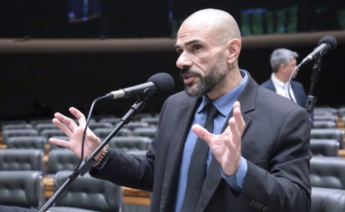 Comissão aprova regras para aumentar proteção de motoristas de aplicativo Comissão aprova regras para aumentar proteção de motoristas de aplicativo