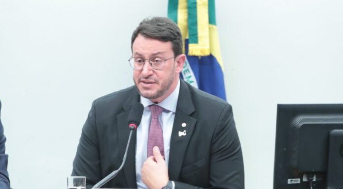 Comissão aprova regras para garantir bem-estar de animais em produções audiovisuais Comissão aprova regras para garantir bem-estar de animais em produções audiovisuais