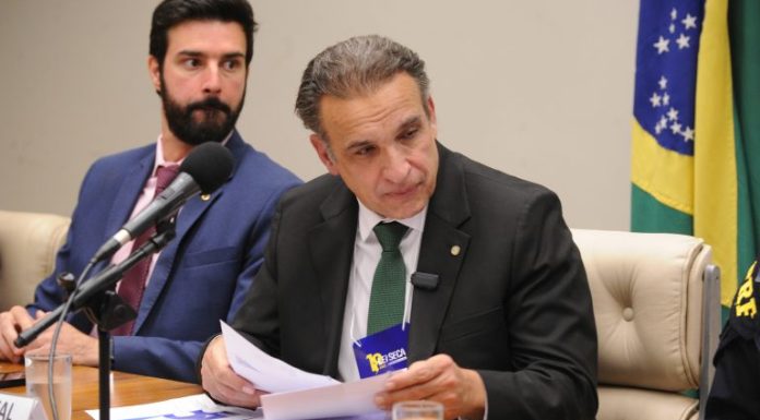 Comissão aprova regras para negociação de dívidas do mercado de energia elétrica Comissão aprova regras para negociação de dívidas do mercado de energia elétrica