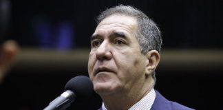 Comissão aprova regras para personal trainers acompanharem alunos em academias Comissão aprova regras para personal trainers acompanharem alunos em academias