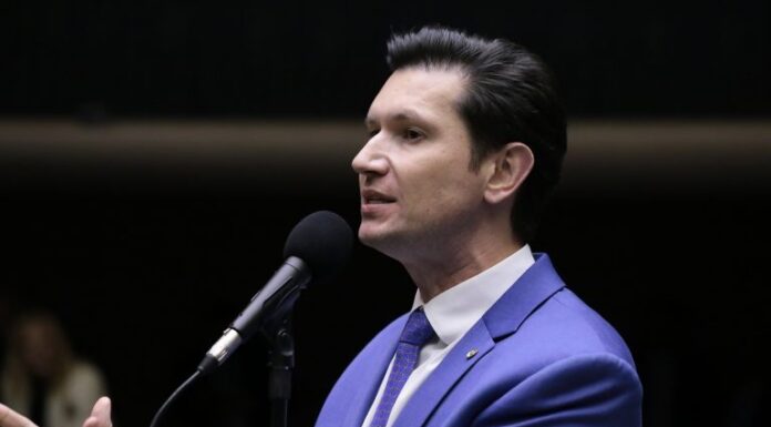 Comissão aprova regras para uso de escritórios compartilhados Comissão aprova regras para uso de escritórios compartilhados