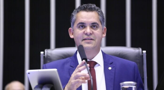 Comissão aprova regras sobre parcerias público-comunitárias para gerir riscos de desastres Comissão aprova regras sobre parcerias público-comunitárias para gerir riscos de desastres