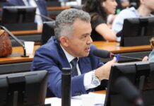 Comissão aprova ressarcimento a cartórios por atos gratuitos e modernização de regras para casamento Comissão aprova ressarcimento a cartórios por atos gratuitos e modernização de regras para casamento