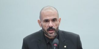 Comissão aprova selo para comércio que der desconto a agentes de segurança Comissão aprova selo para comércio que der desconto a agentes de segurança