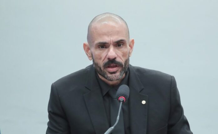 Comissão aprova selo para comércio que der desconto a agentes de segurança