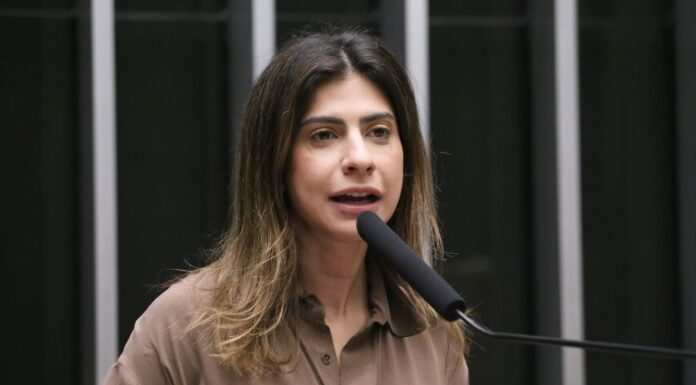 Comissão aprova uso de câmera e alerta internacional contra desaparecimento de pessoas Comissão aprova uso de câmera e alerta internacional contra desaparecimento de pessoas
