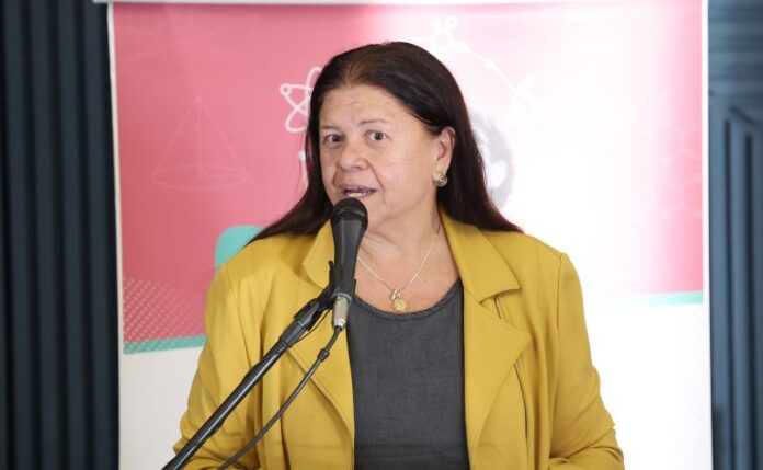 Comissão aprova uso de documentos de familiares para comprovar trabalho de produtora rural Comissão aprova uso de documentos de familiares para comprovar trabalho de produtora rural