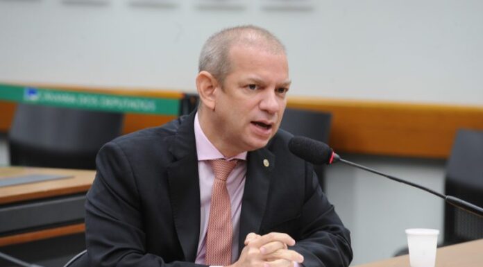 Comissão aprova uso obrigatório de fonte tamanho 14 em comunicações para idosos Comissão aprova uso obrigatório de fonte tamanho 14 em comunicações para idosos