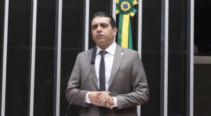 Comissão de Constituição e Justiça aprova repassar incentivo financeiro a agentes de saúde Comissão de Constituição e Justiça aprova repassar incentivo financeiro a agentes de saúde