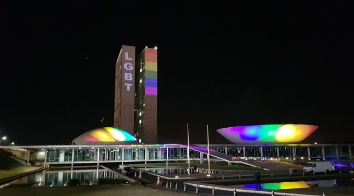 Comissão de Direitos Humanos cancela reunião sobre relatório a respeito de formas de amar Comissão de Direitos Humanos cancela reunião sobre relatório a respeito de formas de amar