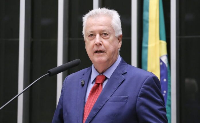 Comissão debate aperfeiçoamento das políticas públicas voltadas para doenças raras; participe Comissão debate aperfeiçoamento das políticas públicas voltadas para doenças raras; participe