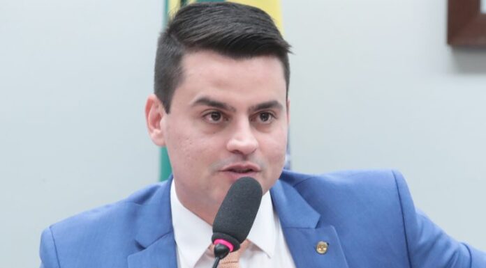 Comissão debate falta de energia elétrica nos municípios brasileiros Comissão debate falta de energia elétrica nos municípios brasileiros