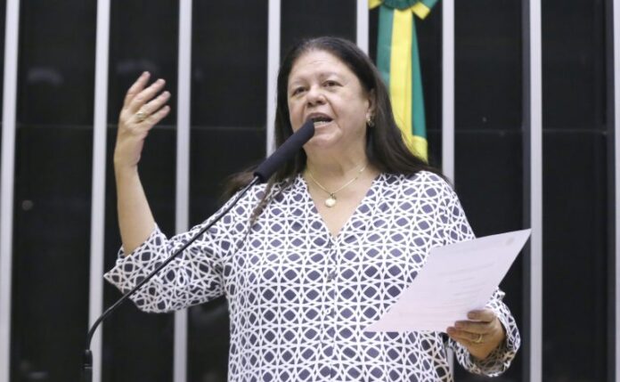 Comissão debate implementação da lei que instituiu a parentalidade positiva Comissão debate implementação da lei que instituiu a parentalidade positiva