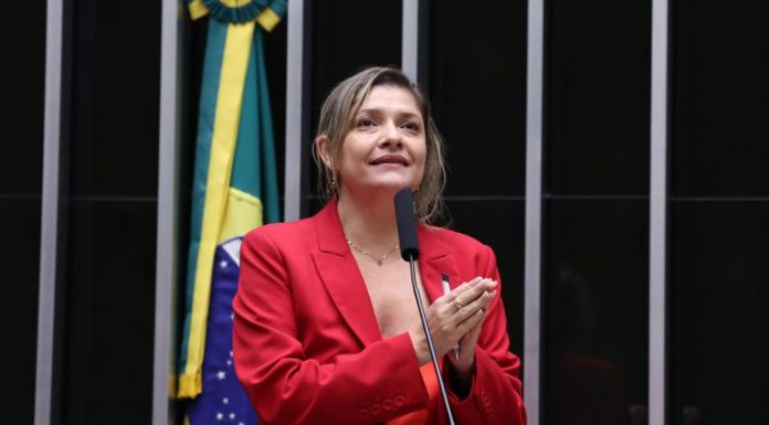 Comissão debate implementação de lei sobre tempo de serviço de servidores públicos Comissão debate implementação de lei sobre tempo de serviço de servidores públicos