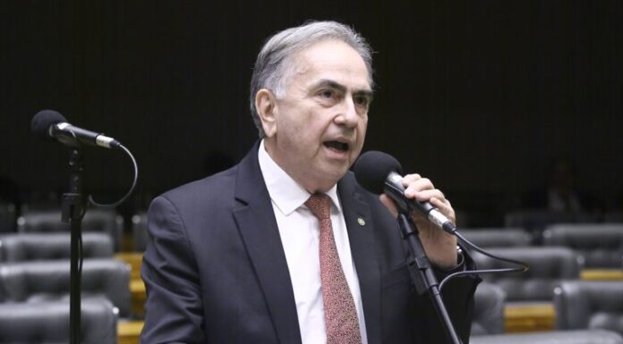 Comissão debate instalação de portos secos no Brasil Comissão debate instalação de portos secos no Brasil