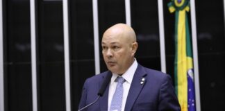 Comissão debate projeto que cria regras para contratos entre fornecedores e distribuidores Comissão debate projeto que cria regras para contratos entre fornecedores e distribuidores