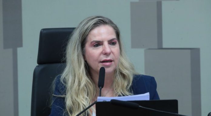 Comissão discute projeto que criminaliza a misoginia; participe Comissão discute projeto que criminaliza a misoginia; participe