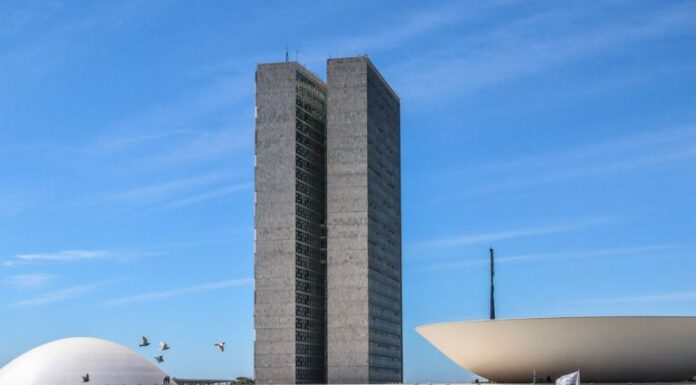 Comissão Mista de Orçamento deve ser instalada na segunda quinzena de abril Comissão Mista de Orçamento deve ser instalada na segunda quinzena de abril