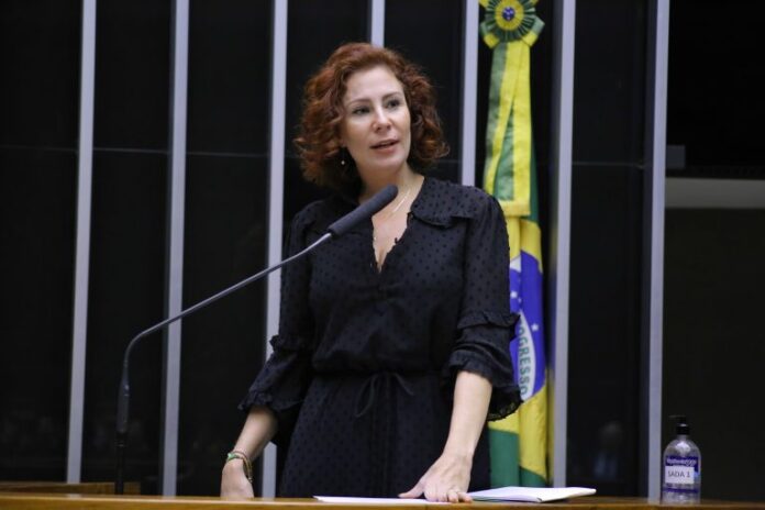 Comissão ouve nova testemunha de defesa de Carla Zambelli Comissão ouve nova testemunha de defesa de Carla Zambelli