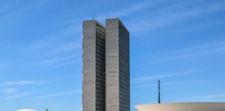 Congresso promulga emenda constitucional que corta gastos e restringe abono do PIS/Pasep Congresso promulga emenda constitucional que corta gastos e restringe abono do PIS/Pasep