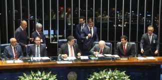 Congresso promulga o fim da escala 6×1 e aposentadoria especial para agentes de saúde Congresso promulga o fim da escala 6x1 e aposentadoria especial para agentes de saúde