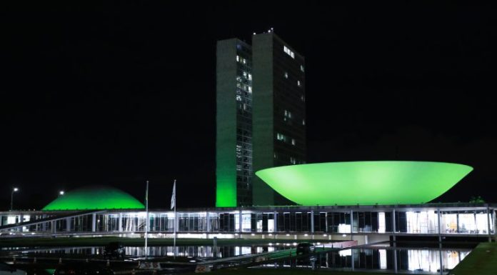 Congresso recebe iluminação na cor verde pelo Dia Mundial da Atividade Física Congresso recebe iluminação na cor verde pelo Dia Mundial da Atividade Física