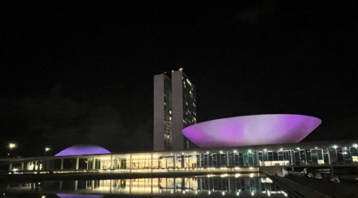 Congresso se ilumina de lilás pelo Dia de Conscientização sobre a Síndrome de Edwards Congresso se ilumina de lilás pelo Dia de Conscientização sobre a Síndrome de Edwards