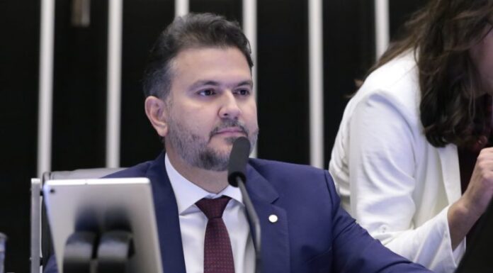 Corregedoria sugere suspensão de três deputados e censura escrita aos demais acusados da ocupação do Plenário Corregedoria sugere suspensão de três deputados e censura escrita aos demais acusados da ocupação do Plenário