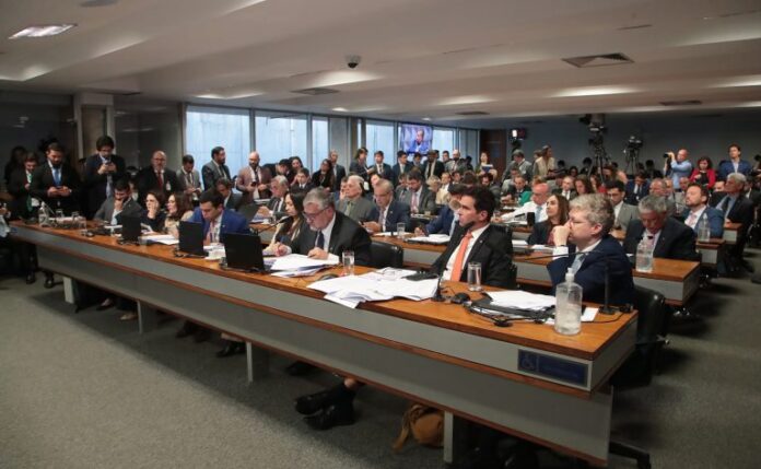 CPMI ouve ex-procurador do INSS afastado em operação sobre fraudes