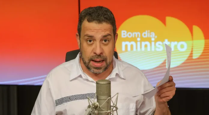 Fim da escala 6×1 deve aumentar produtividade, diz Boulos