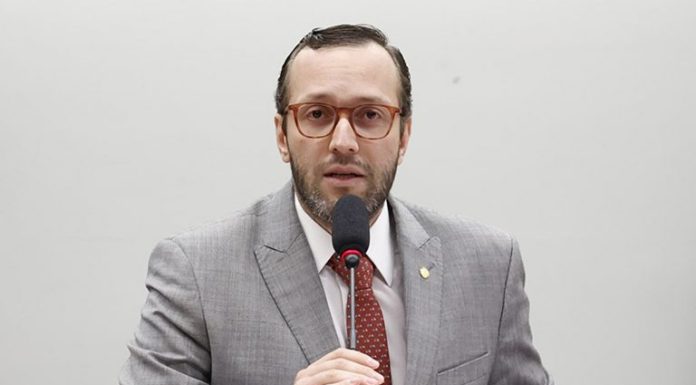 Deputado Filipe Barros vai presidir Comissão Mista de Inteligência Deputado Filipe Barros vai presidir Comissão Mista de Inteligência