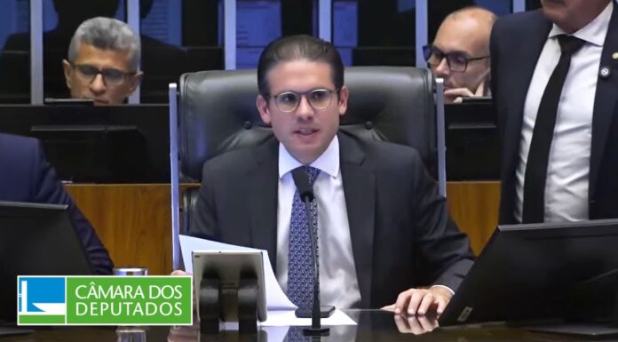 Deputados analisam pedido de urgência para projeto que suspende aumento do IOF; acompanhe Deputados analisam pedido de urgência para projeto que suspende aumento do IOF; acompanhe