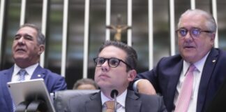 Deputados analisam projeto que reformula a Lei de Concessões Públicas; acompanhe Deputados analisam projeto que reformula a Lei de Concessões Públicas; acompanhe