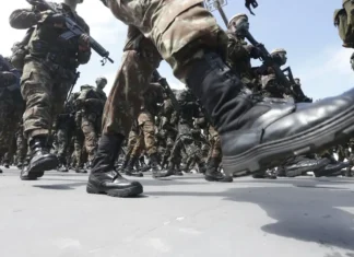 Pesquisadores apontam desgaste na imagem de militares após ações da PF