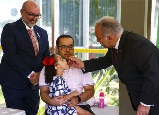 Ministro faz novo apelo para vacinação de crianças contra a pólio